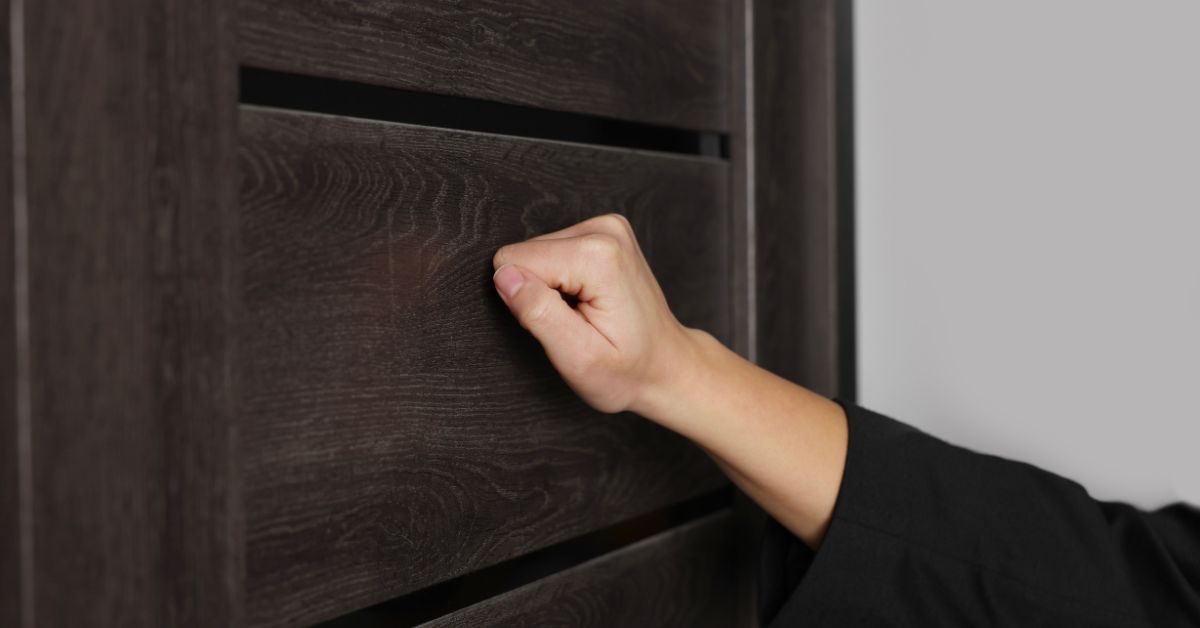 Door Knocking to Collect Debt From Debtor